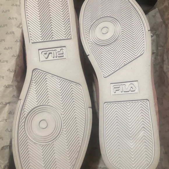 Fila Tennis Shoes - Picture 3 of 5